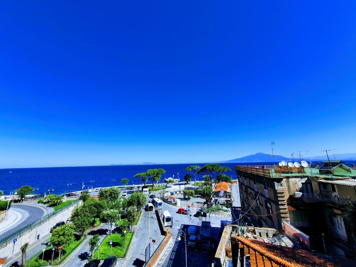 Hotel Il Faro Sorrento Esterno foto