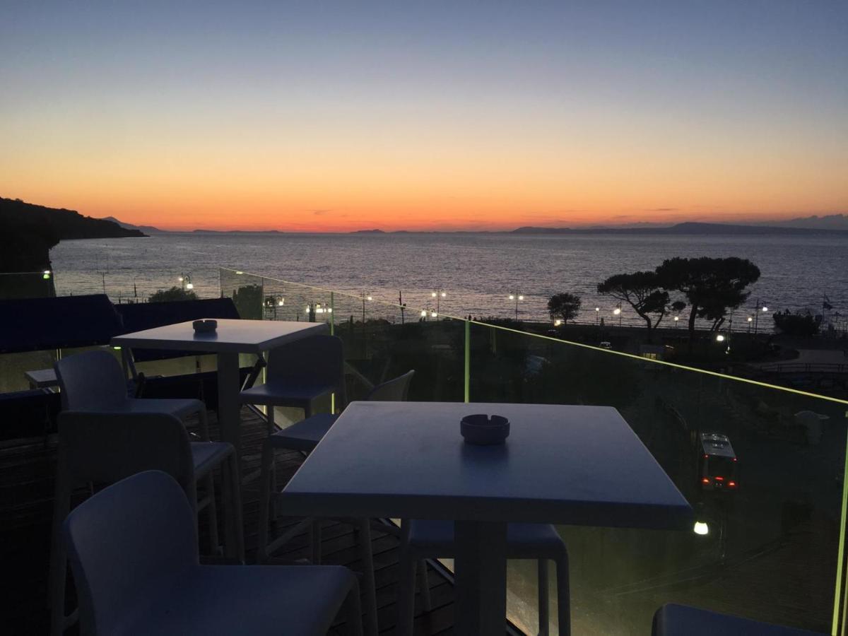 Hotel Il Faro Sorrento Esterno foto