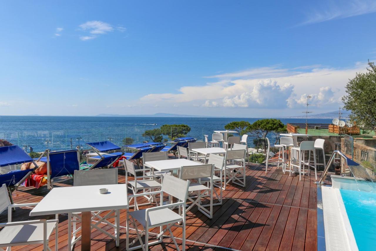 Hotel Il Faro Sorrento Esterno foto
