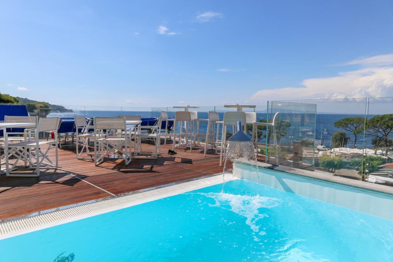 Hotel Il Faro Sorrento Esterno foto