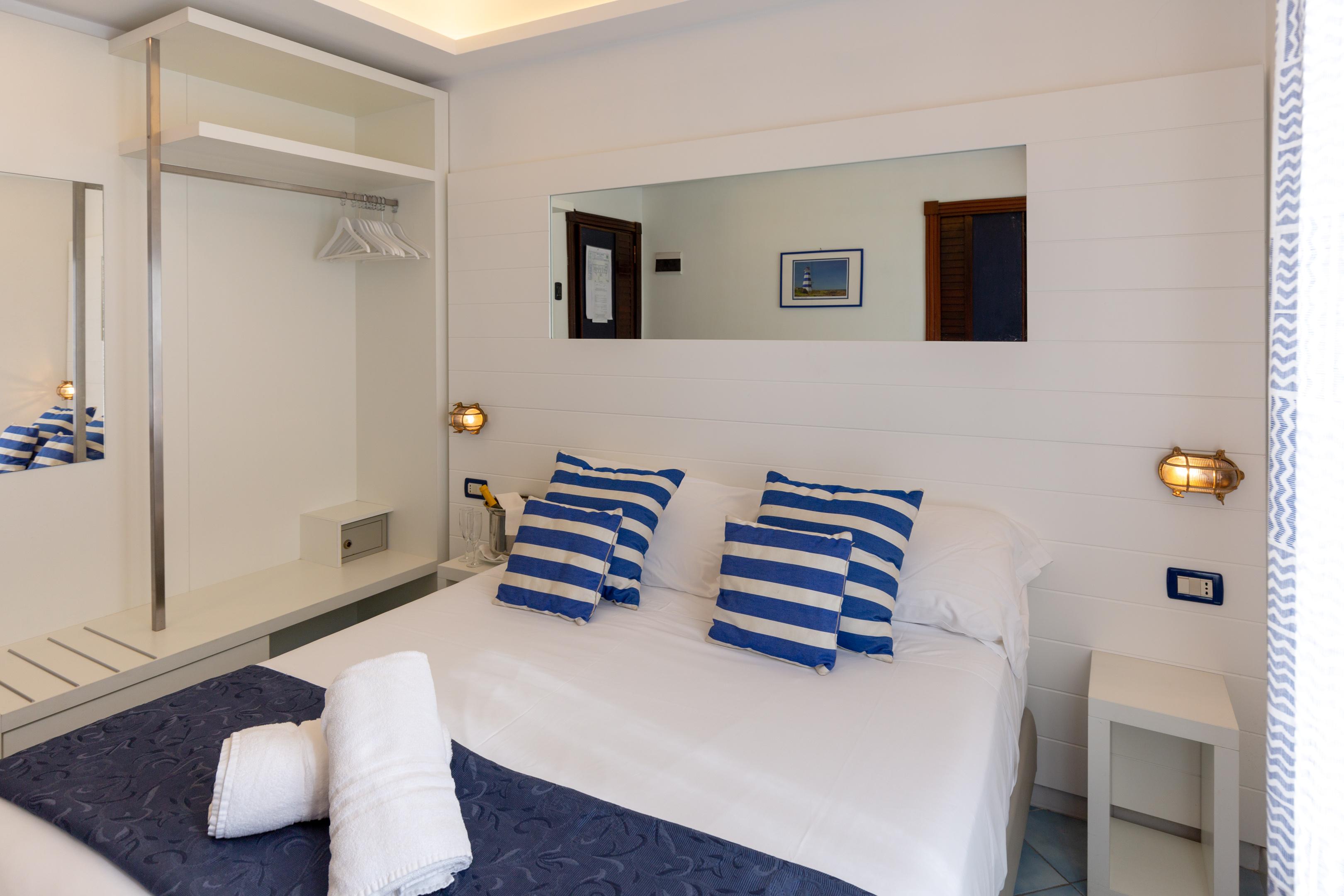 Hotel Il Faro Sorrento Esterno foto