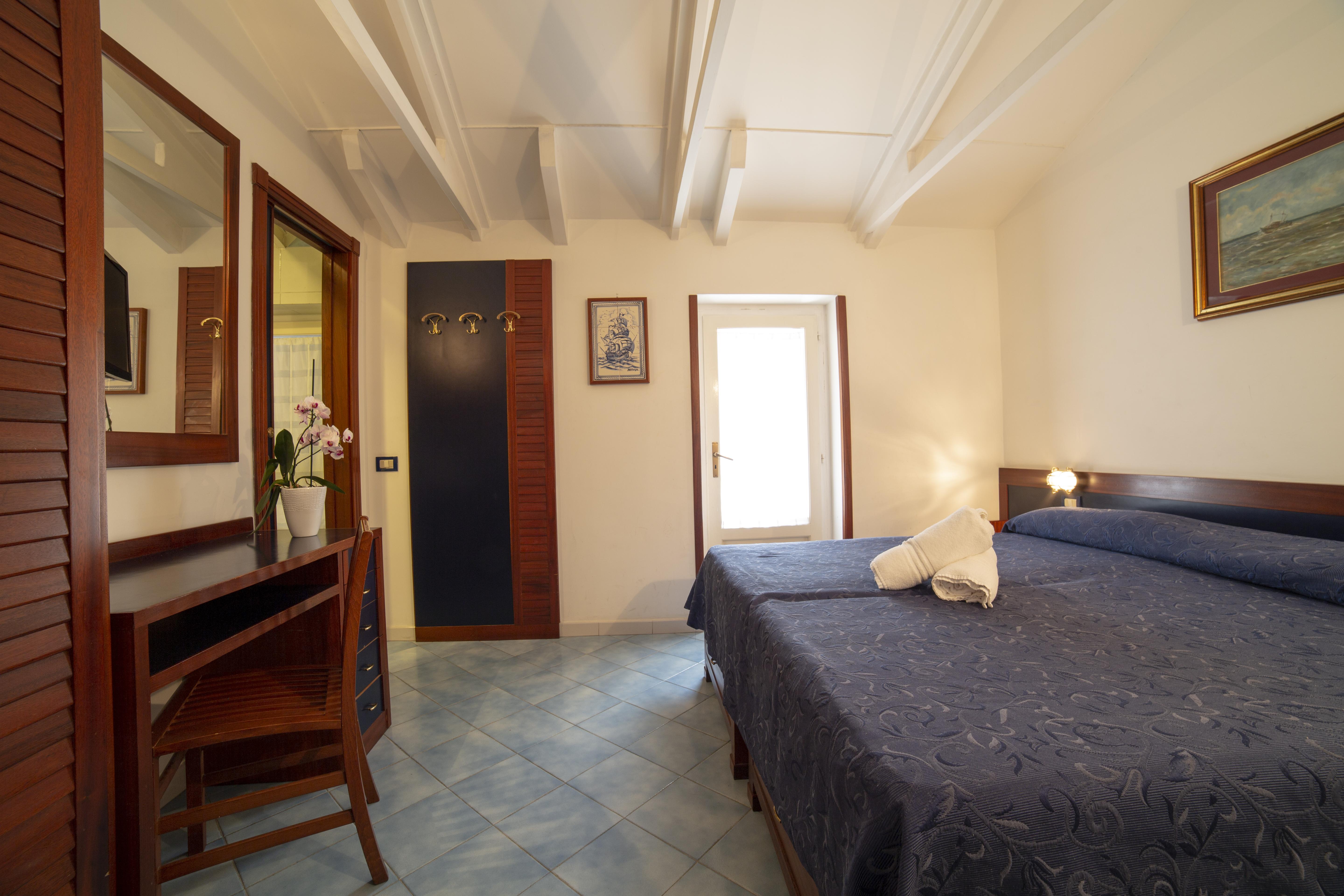 Hotel Il Faro Sorrento Esterno foto