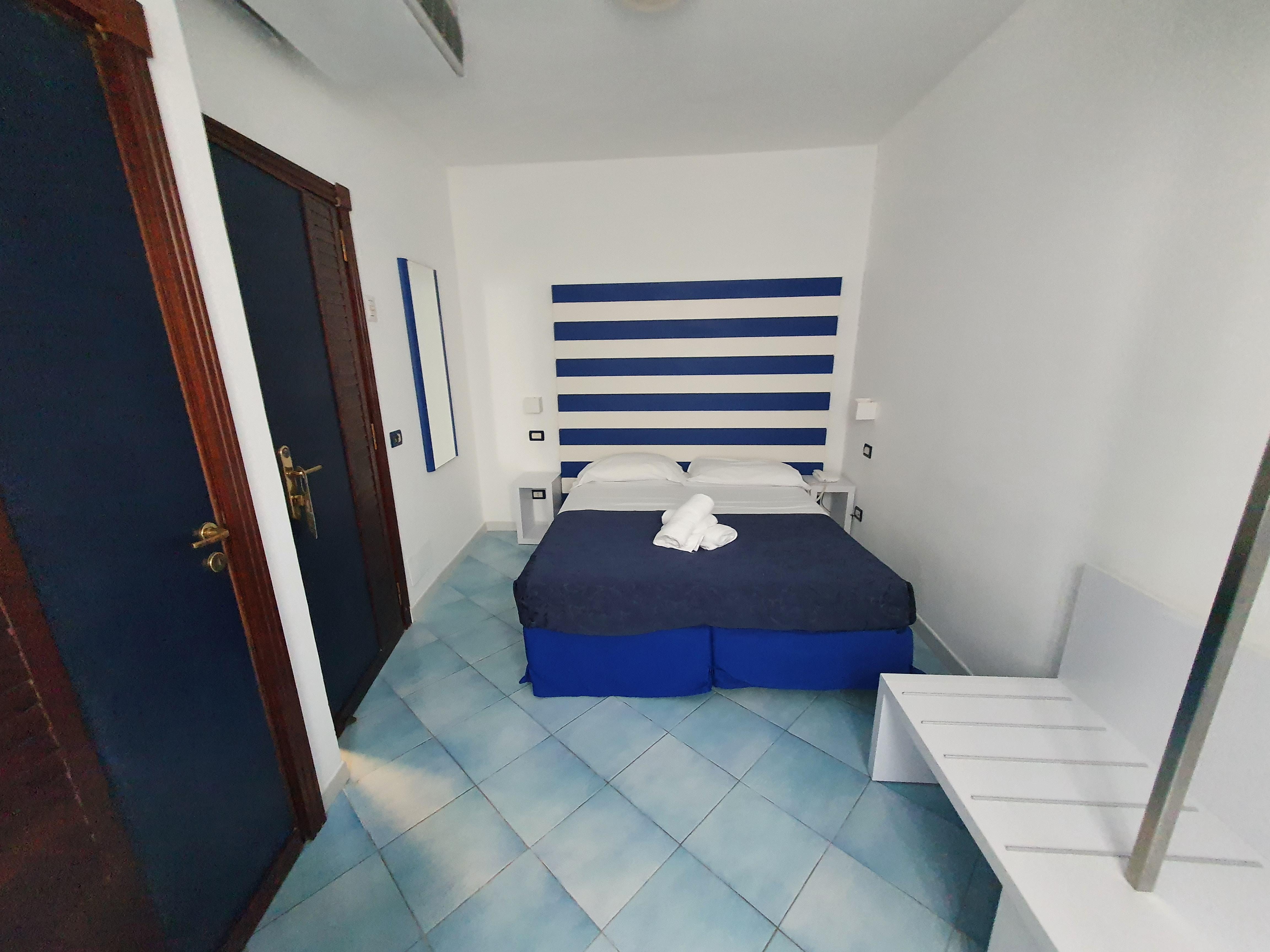 Hotel Il Faro Sorrento Esterno foto