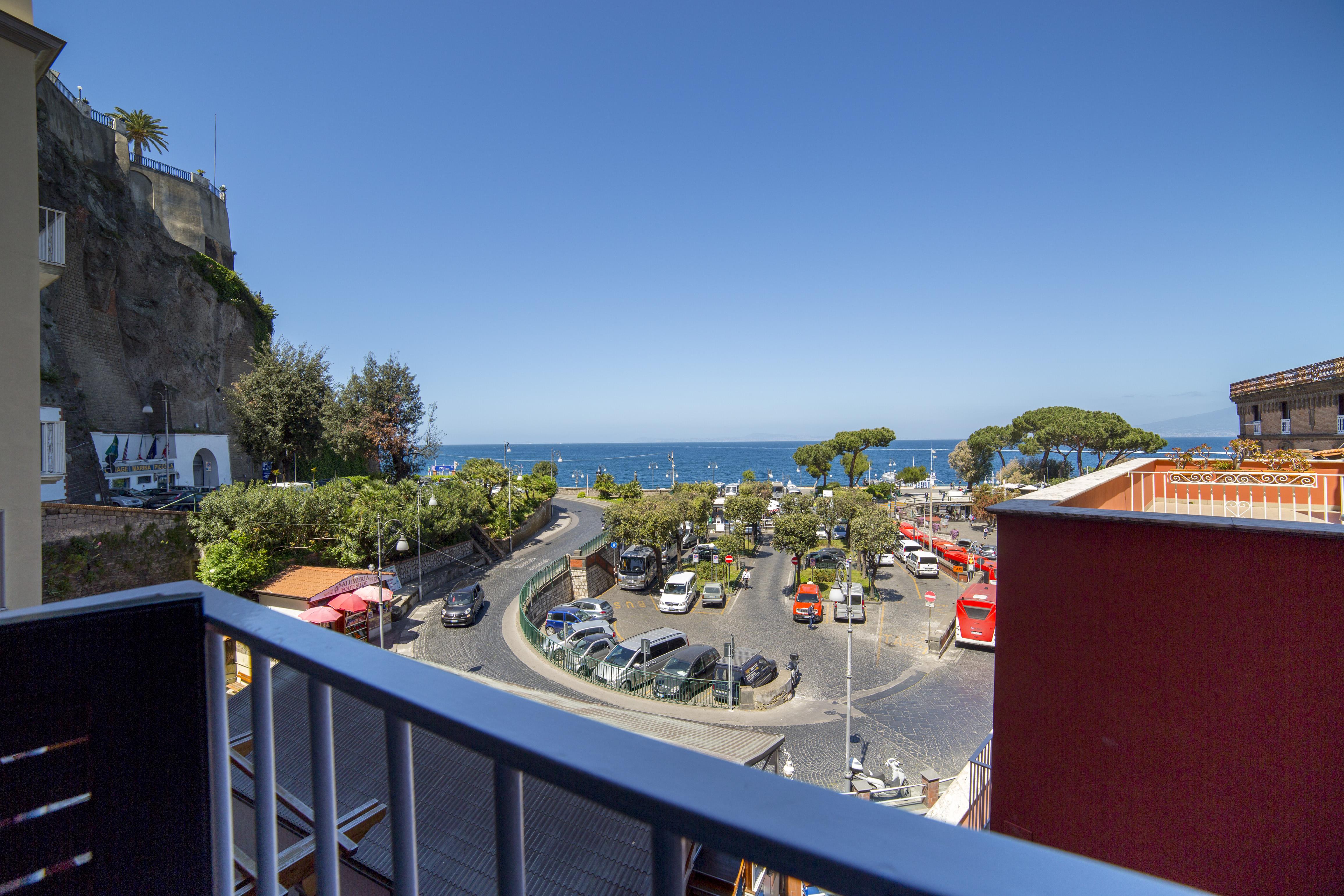 Hotel Il Faro Sorrento Esterno foto